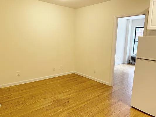 Rented by Waverly Realty Associates | media 8