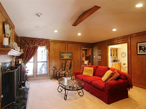 4th image of 1519 Silverleaf Dr
