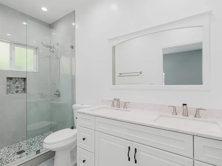17908 Califa St — Photo 31