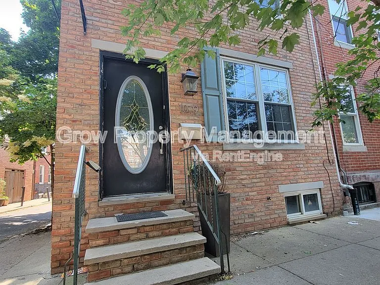 1019 S 10th St — Photo 1