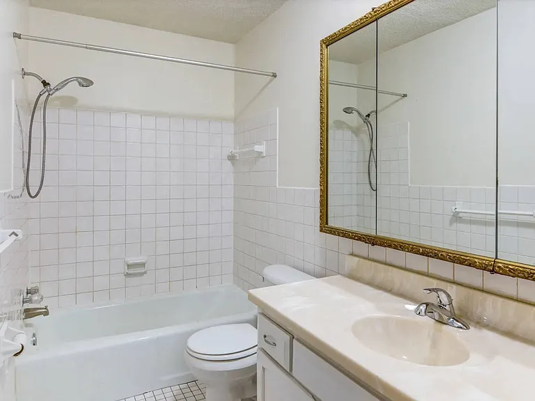 Arlington Place — Photo 18