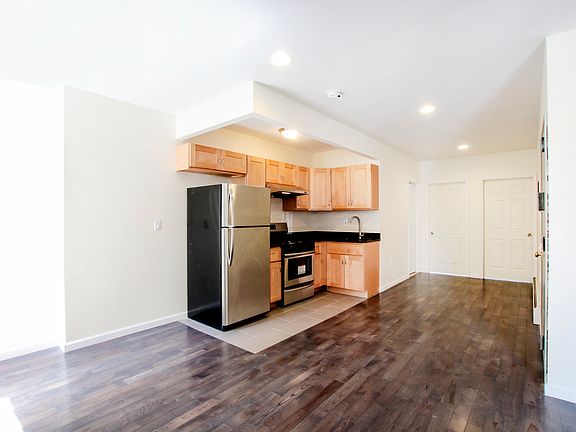 4th image of 67 Mother Gaston Blvd #33