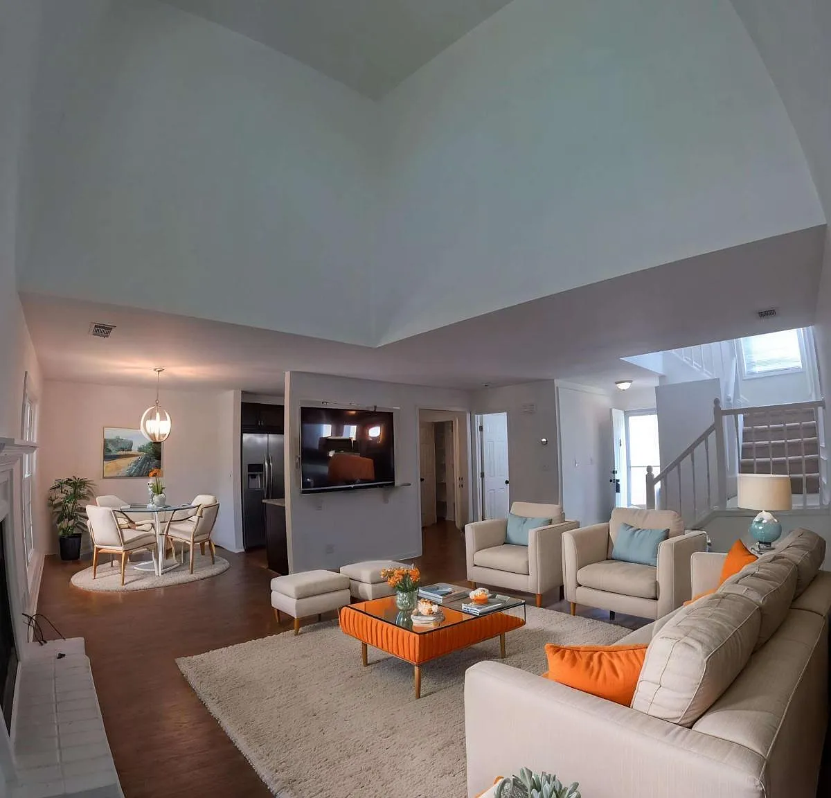 3 bed, 3.5 bath, 2140 sqft, $3,200 — Photo 3