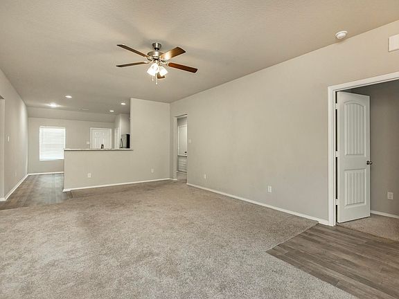 5th image of 44 Dunnaway Dr