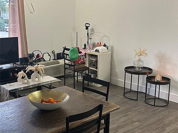 4th image of 16450 NW 2nd Ave APT 212
