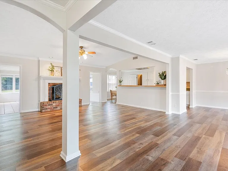 210 Pine Grove Dr — Photo 6