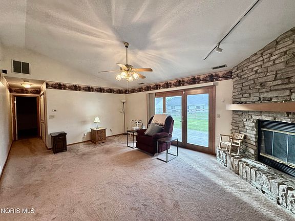 4th image of 108 Laurie Dr