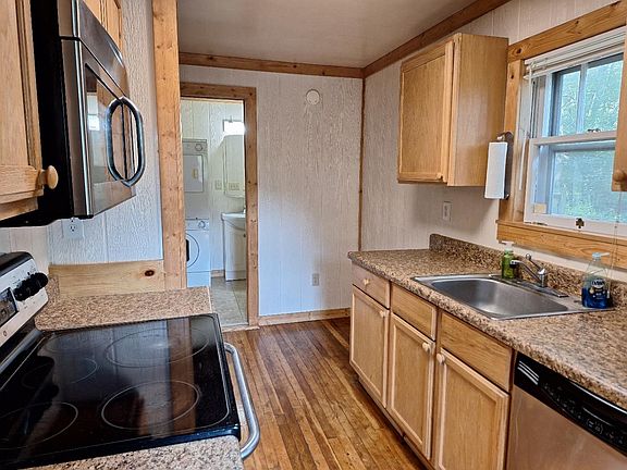 3rd image of 219A Beech Mountain Pkwy #A