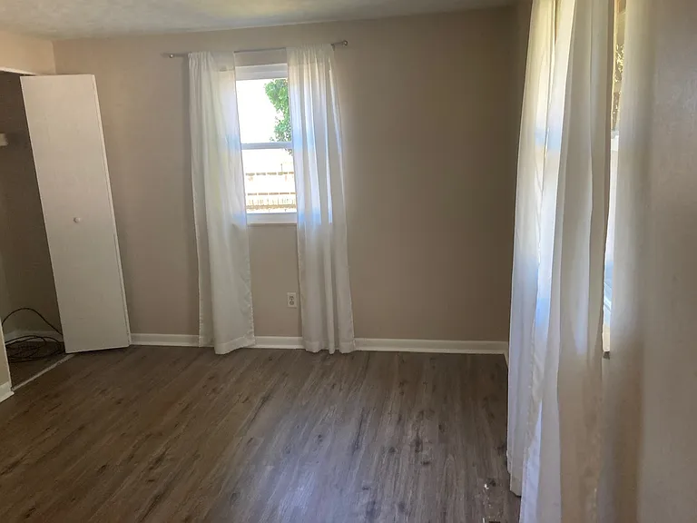3700 Caracas Dr — Photo 24