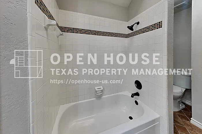 2512 Melissa Ln — Photo 12