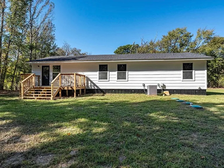 9360 County Road 3407 — Photo 24