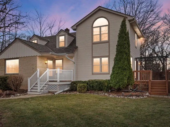 2844 South 132nd STREET, New Berlin, WI 53151