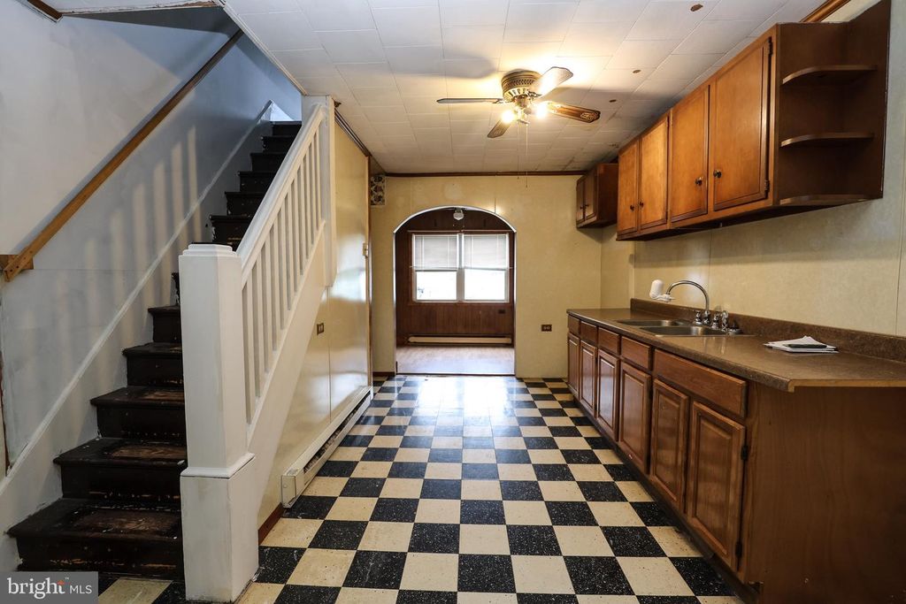 1615 Walnut St, Ashland, PA - View 6