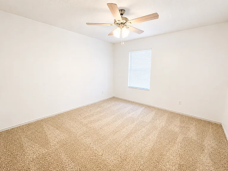 1303 Quail Meadow Dr — Photo 11