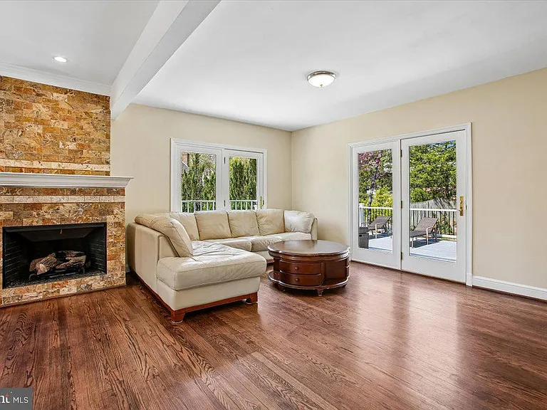 1305 Key Dr — Photo 17