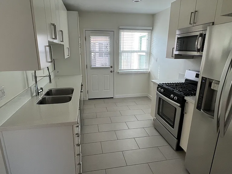 3949 Tilden Ave — Photo 19