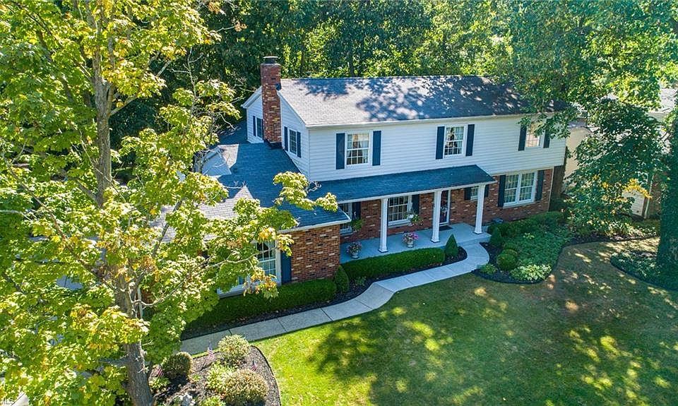 1st image of 330 Woodland Dr