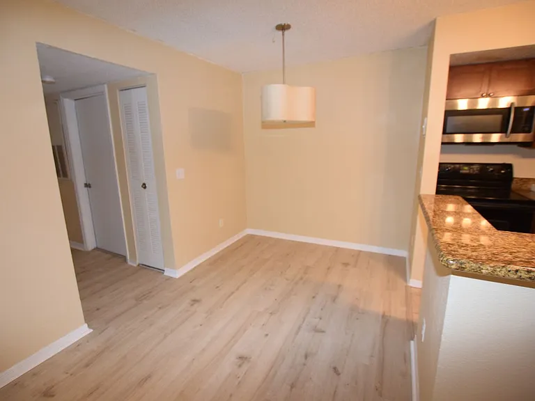 5120 Conroy Rd #511 — Photo 4