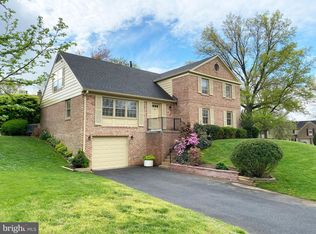 9836 Canal Rd, Gaithersburg, MD 20886