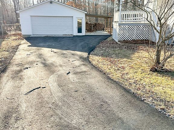 4th image of 125 Elm Ln