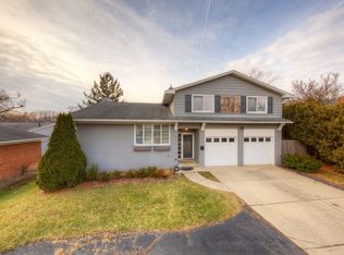 24185 Farmington Rd, Farmington, MI 48336