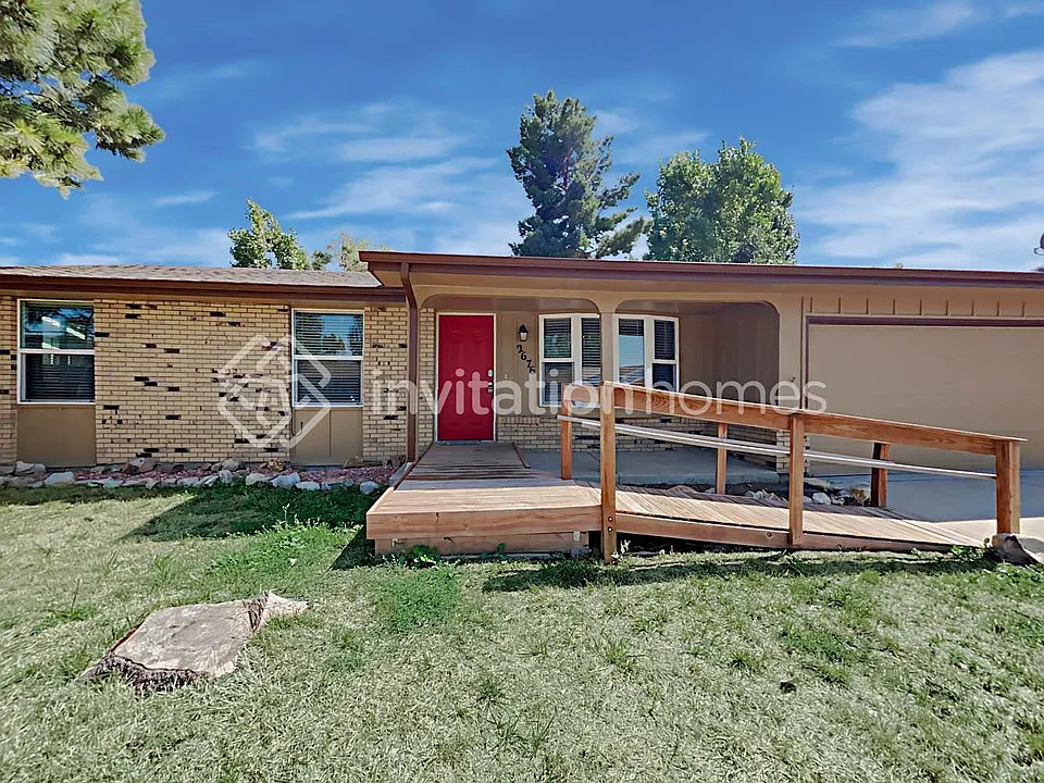 2676 E 117th Way
