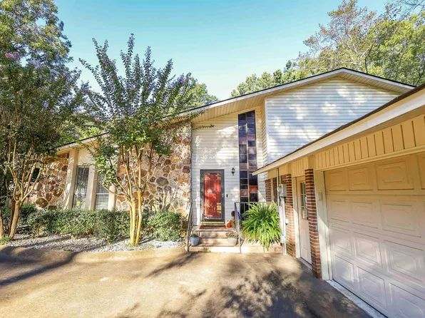 166 Greenbriar Rd, El Dorado, AR 71730