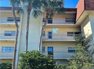 209 NE Lincoln Cir N APT 303, Saint Petersburg, FL 33702