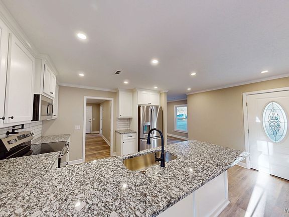 5th image of 101 Briarhill Rd