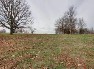 1951 N 14th St, Ozark, MO 65721