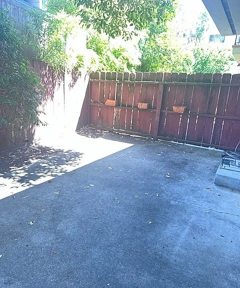 1221 Floribunda Ave #2 — Photo 9