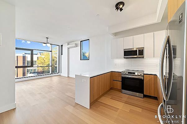 1st image of 416 Gates Ave #407