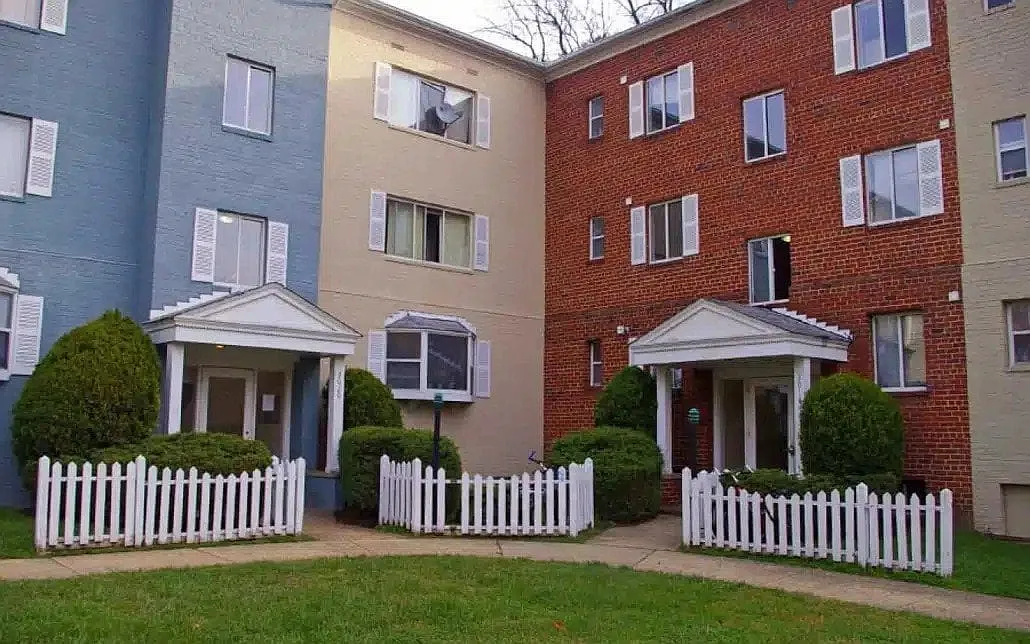 Hollybrooke — Photo 2