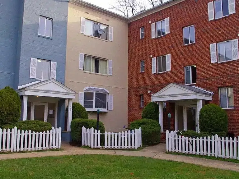 Hollybrooke — Photo 2