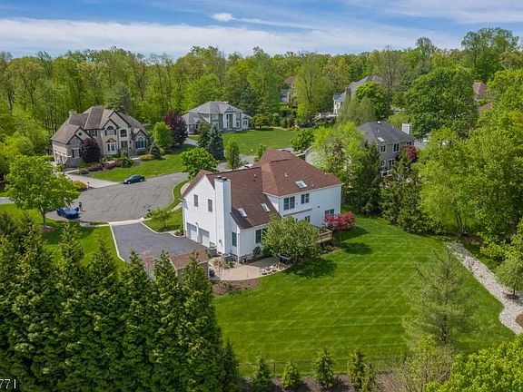 4th image of 5 McNab Ct