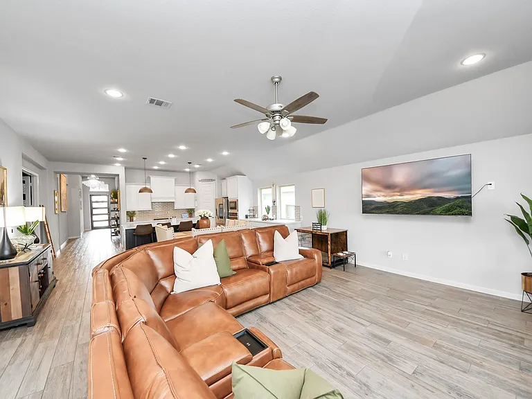 1711 Rustling Creek Dr — Photo 12