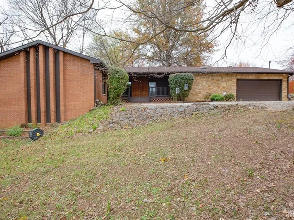 710 Treelane Dr, Newburgh, IN 47630