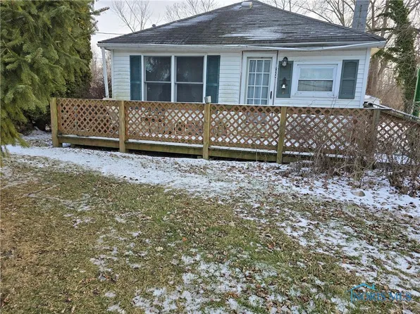 1950 E State Rd, Port Clinton, OH 43452
