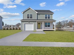 66 Child Ln, Warwick, RI 02886