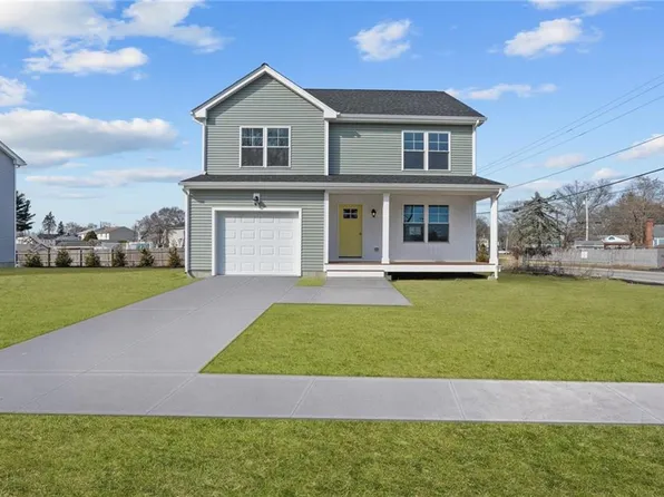 50 Red Maple Ln, Warwick, RI 02886