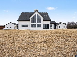 25575 472nd Ave, Renner, SD 57055