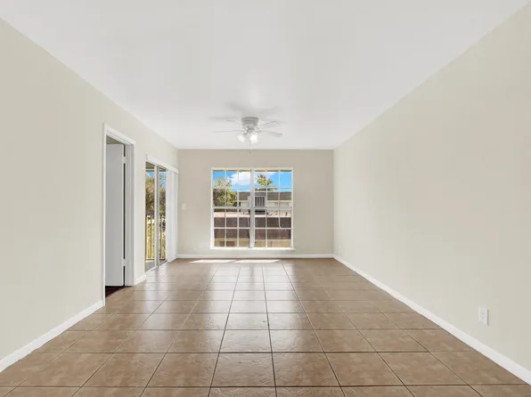 10249 N Military Trail Apt 201, Palm Beach Gardens, FL 33410