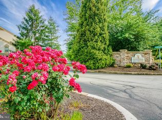 1312 Foxmeadow Dr, Royersford, PA 19468