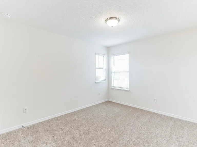 16506 Point Rock Dr — Photo 19
