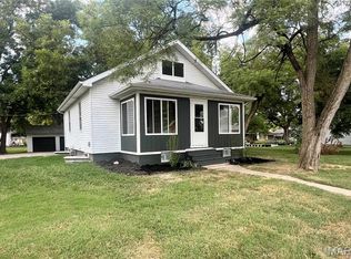 825 W Green St, Mascoutah, IL