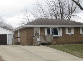 1110 Skyline Dr, Carroll, IA 51401