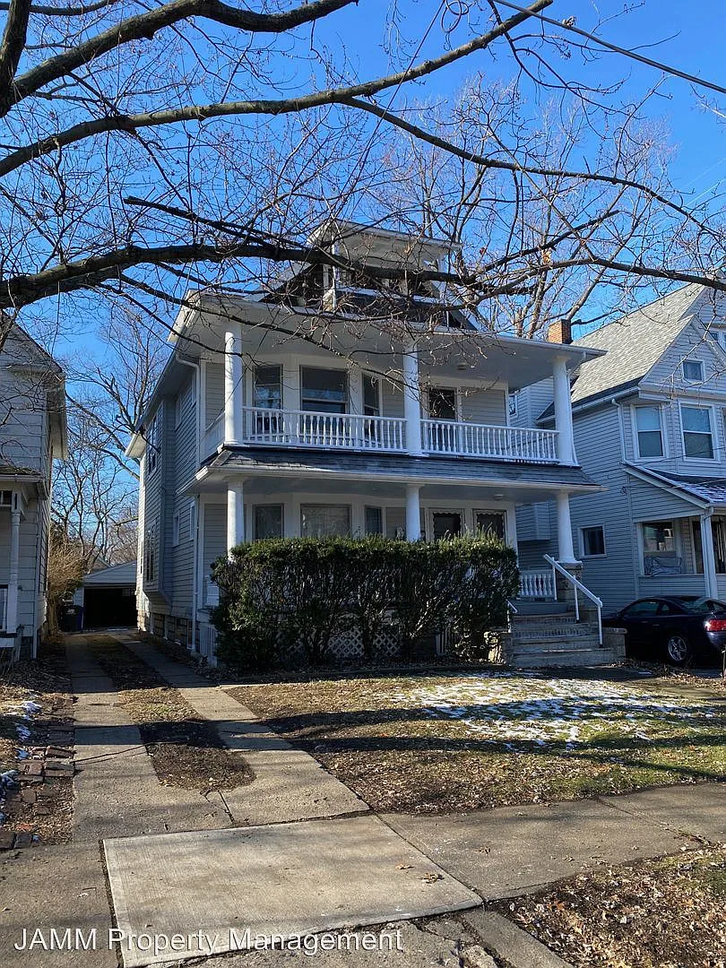 1330 Cranford Ave photo 1
