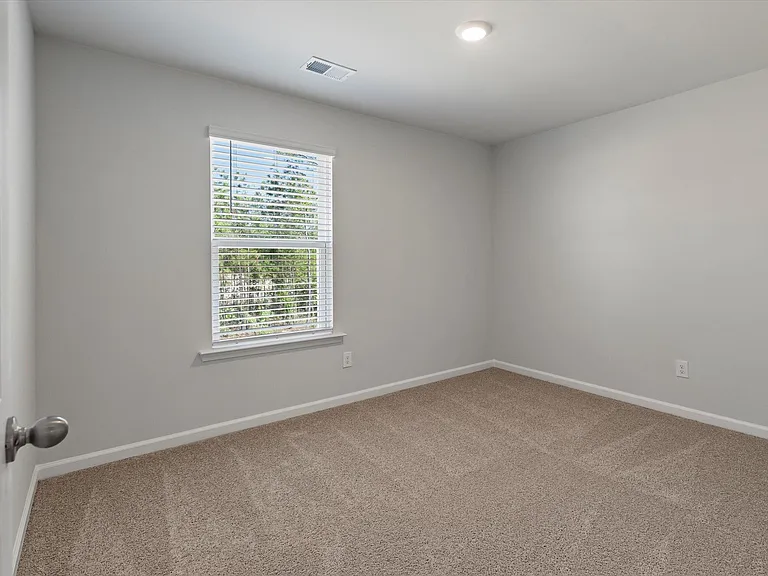 492 Lake Ridge Blvd — Photo 18