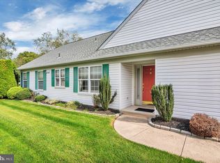 3 Glenview Ct, Gibbsboro, NJ 08026