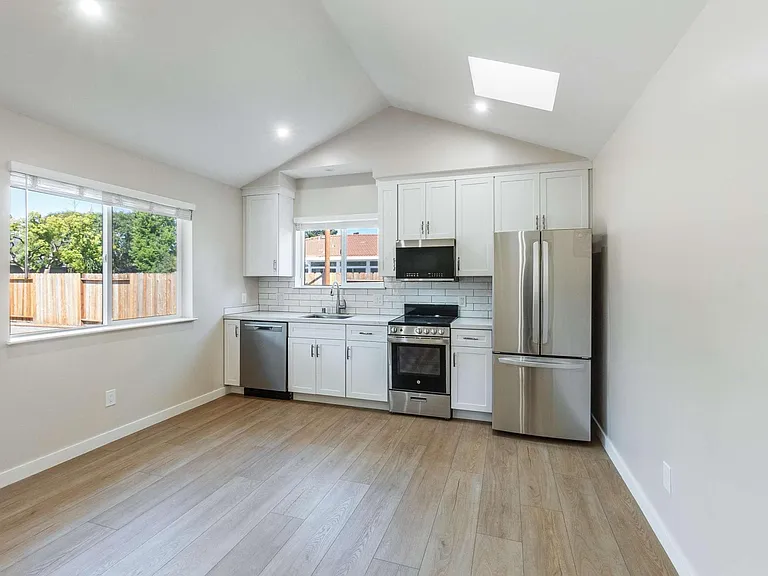 1045 Allegheny Dr — Photo 11